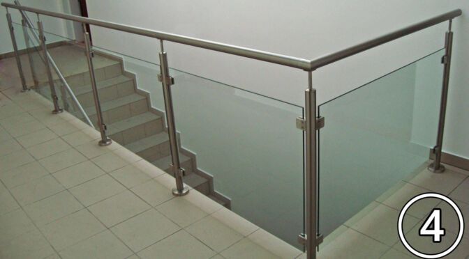 szklana barierka zabezpieczająca schody wewnętrzne